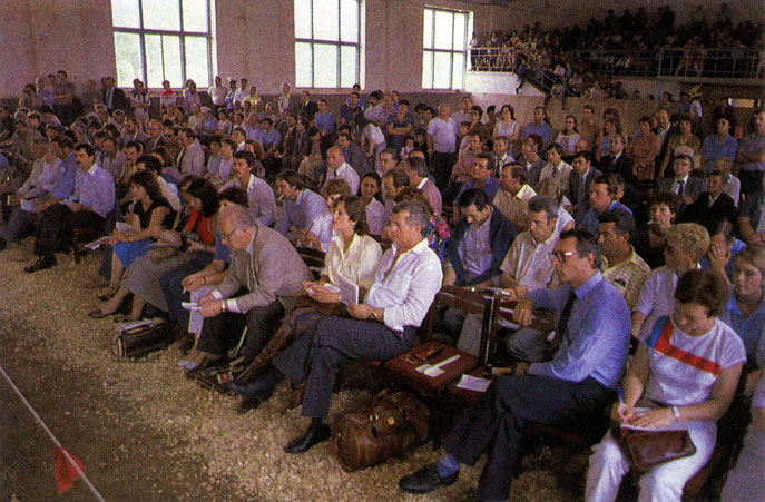Ежегодно в конце июня в Терский конный завод съезжаются зарубежные гости приобрести на традиционном аукционе племенное пополнение для своих заводов