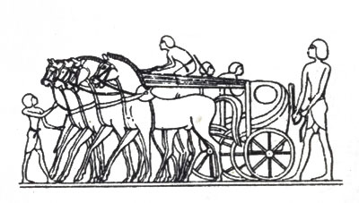 Коневоды готовят тяжелую колесницу к бою.