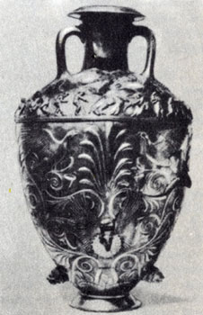 Серебряная амфора из Чертомлыцкого кургана близ Никополя. IV в. до н. э.