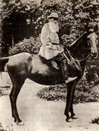 Л. Н. Толстой на Делире. Фото 1904 г.